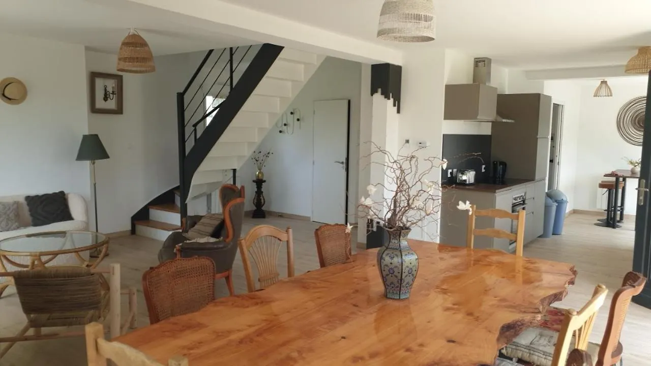 Maison De Vacances - 6 A 8 Personnes 0*, Cléder
